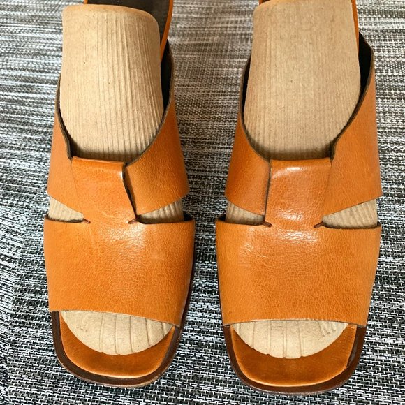 Prada for Granello Block Heel Leather Sandal - Picture 6 of 16